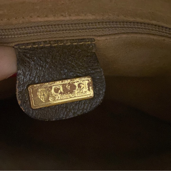 Vintage Gucci crossbody bag! - Picture 11 of 13